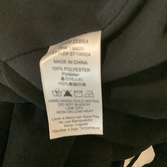 Naked Zebra Size Medium Black Fringe Blouse. New With Tags - Picture 6 of 7